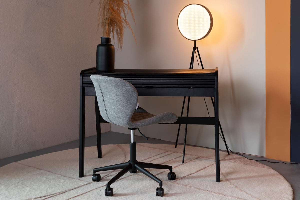 Bürotisch Barbier in Schwarz präsentiert im Onlineshop von KAQTU Design AG. Schreibtisch ist von Zuiver