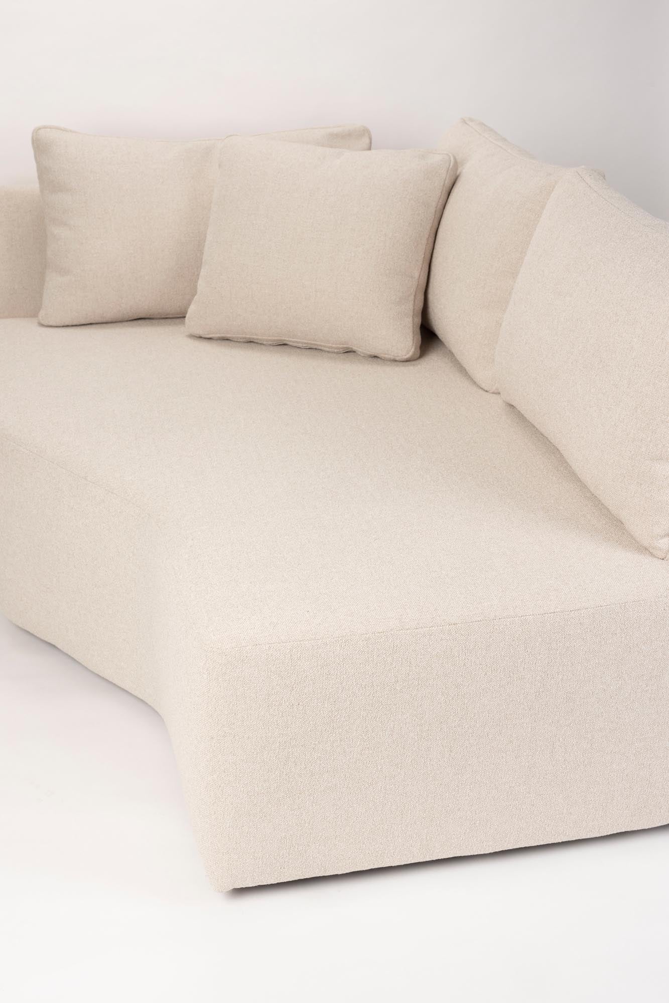Das Sofa Prosper Chaise Longue Right von Zuiver bietet stilvollen Komfort mit modernem Design und hochwertiger Verarbeitung.