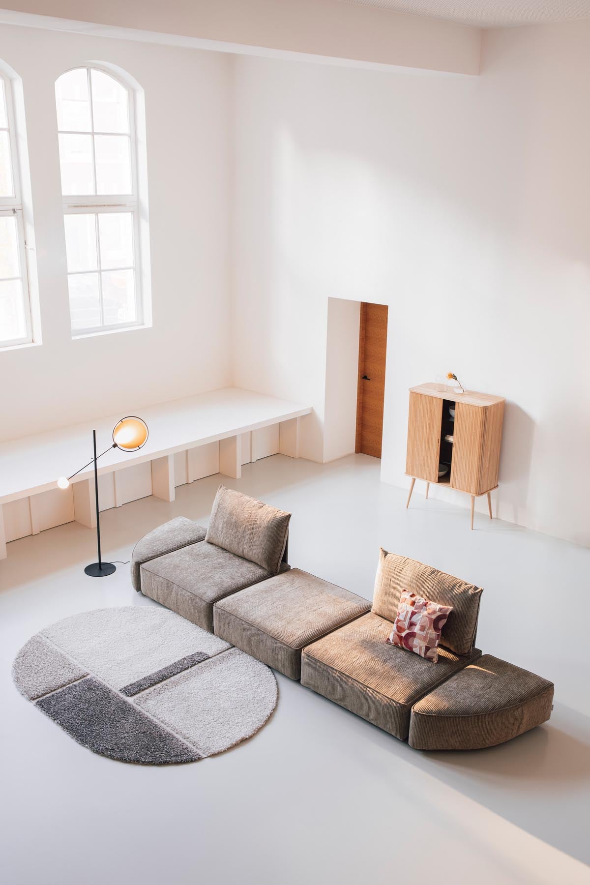Sofa Hunter 4.5 Sitzer in Moss präsentiert im Onlineshop von KAQTU Design AG. 4er Sofa ist von Zuiver
