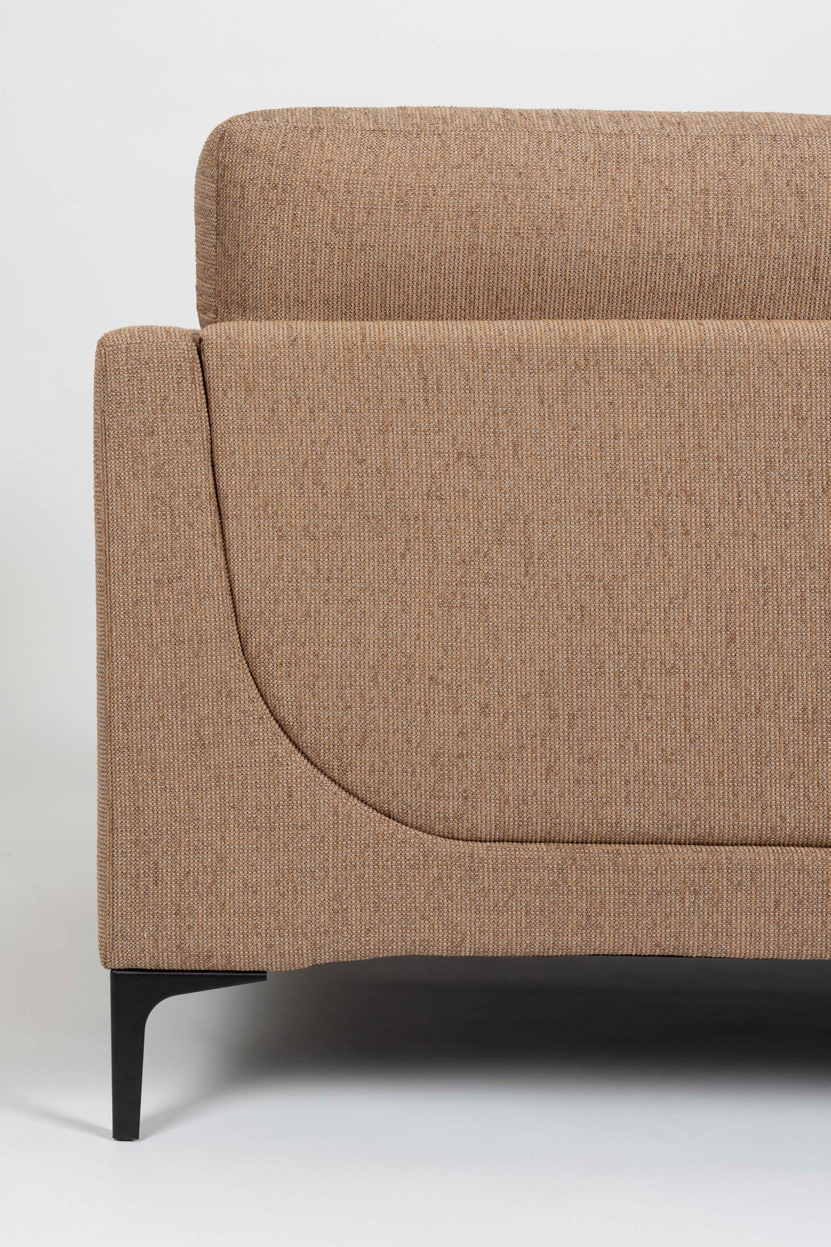 Sofa Balcony 3 Sitzer in Braun präsentiert im Onlineshop von KAQTU Design AG. 3er Sofa ist von Zuiver