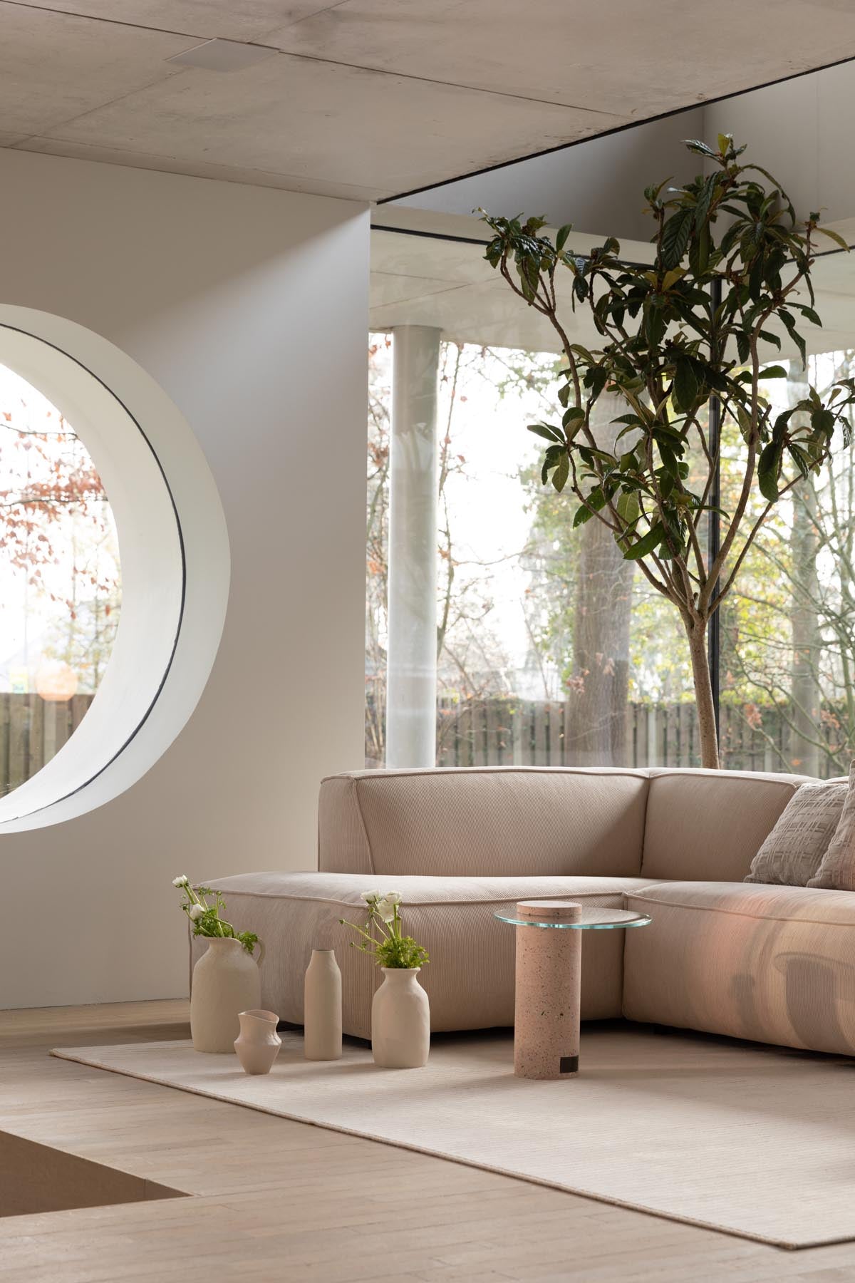 SOFA FAT FREDDY links in Natur präsentiert im Onlineshop von KAQTU Design AG. Ecksofa links ist von Zuiver