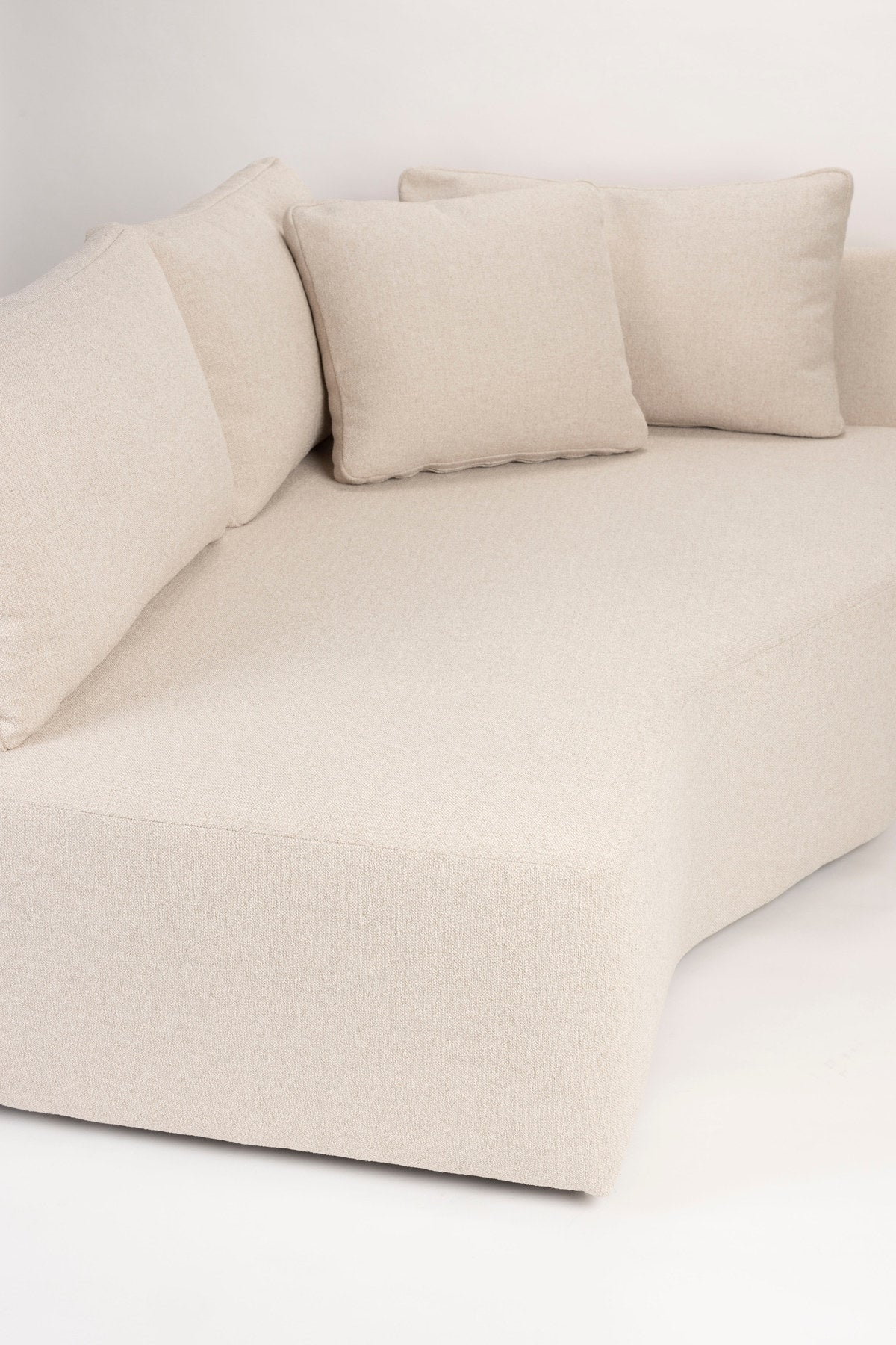 Prosper Sofa Left in Creme präsentiert im Onlineshop von KAQTU Design AG. L-Sofa links ist von Zuiver