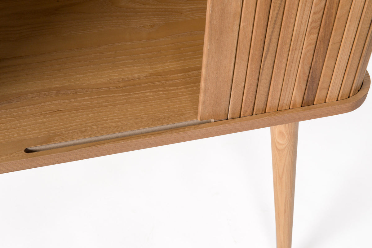 Sideboard Barbier in Natur präsentiert im Onlineshop von KAQTU Design AG. High-Sideboard ist von Zuiver
