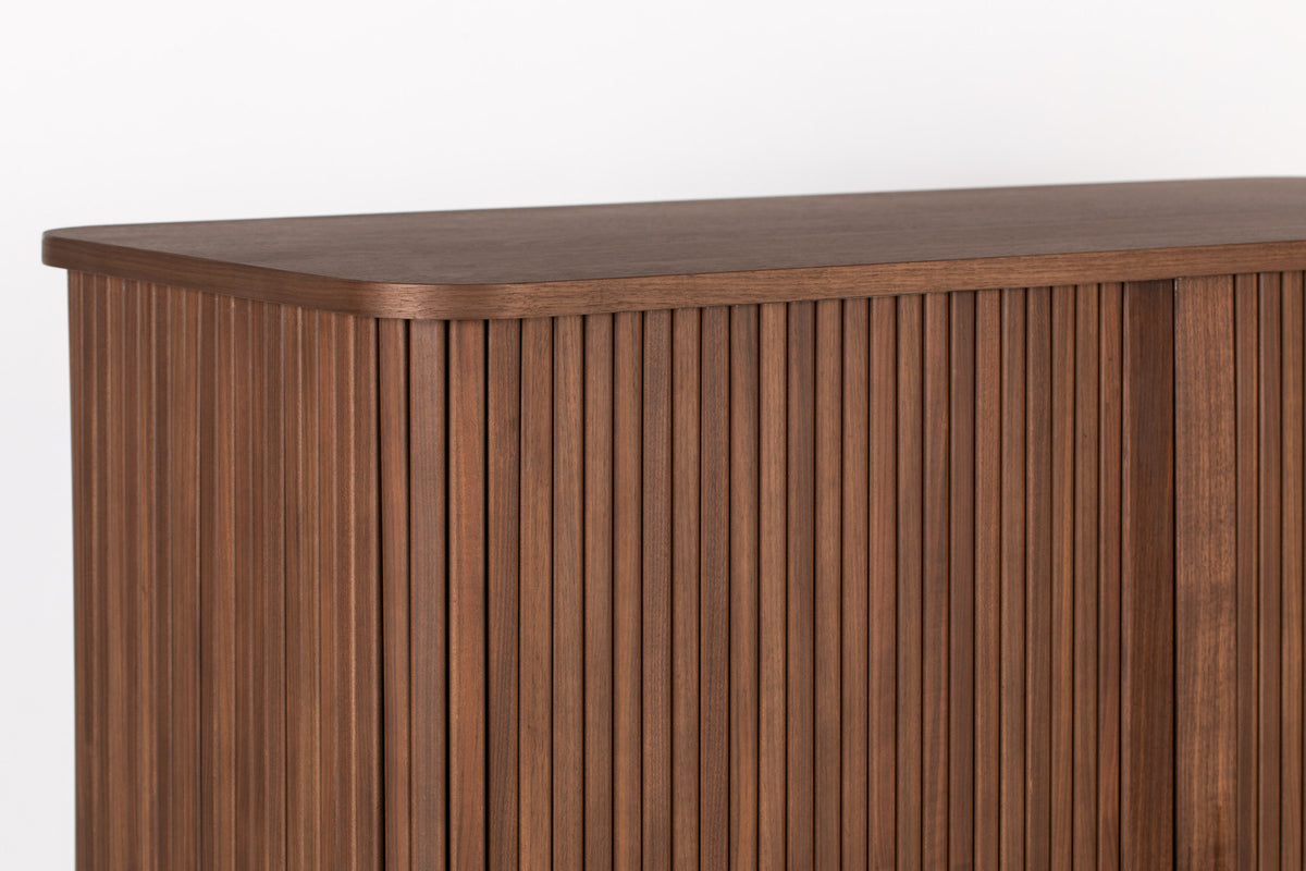 Sideboard Barbier in Walnuss präsentiert im Onlineshop von KAQTU Design AG. High-Sideboard ist von Zuiver