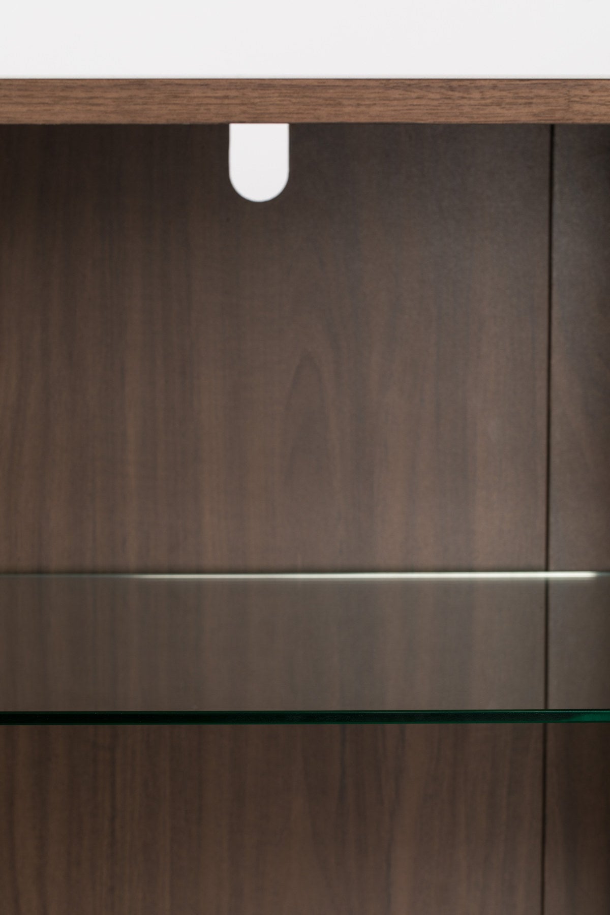 Sideboard Barbier in Walnuss präsentiert im Onlineshop von KAQTU Design AG. High-Sideboard ist von Zuiver