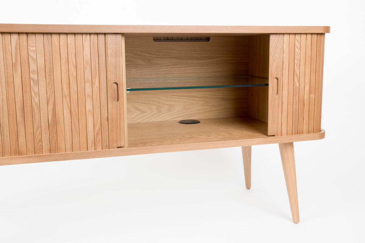 Sideboard Barbier von Zuiver mit Holzfurnier, Lamellen-Schiebetüren und Beinen