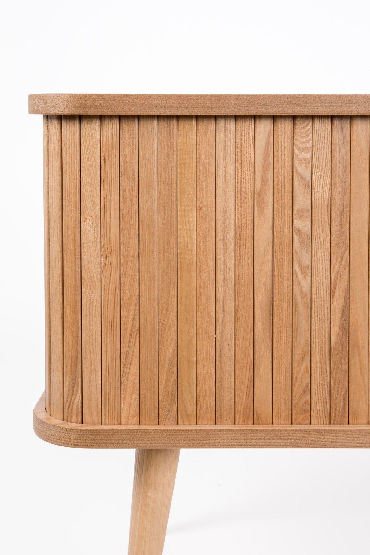 Sideboard Barbier in Natur präsentiert im Onlineshop von KAQTU Design AG. High-Sideboard ist von Zuiver
