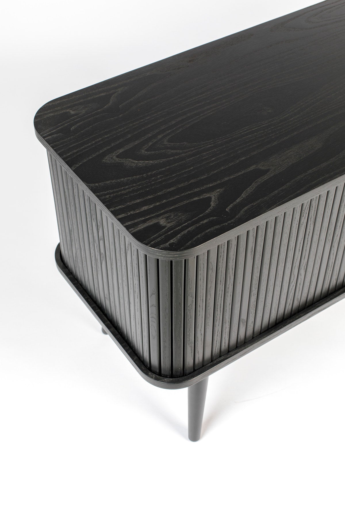 Sideboard Barbier in Schwarz präsentiert im Onlineshop von KAQTU Design AG. High-Sideboard ist von Zuiver
