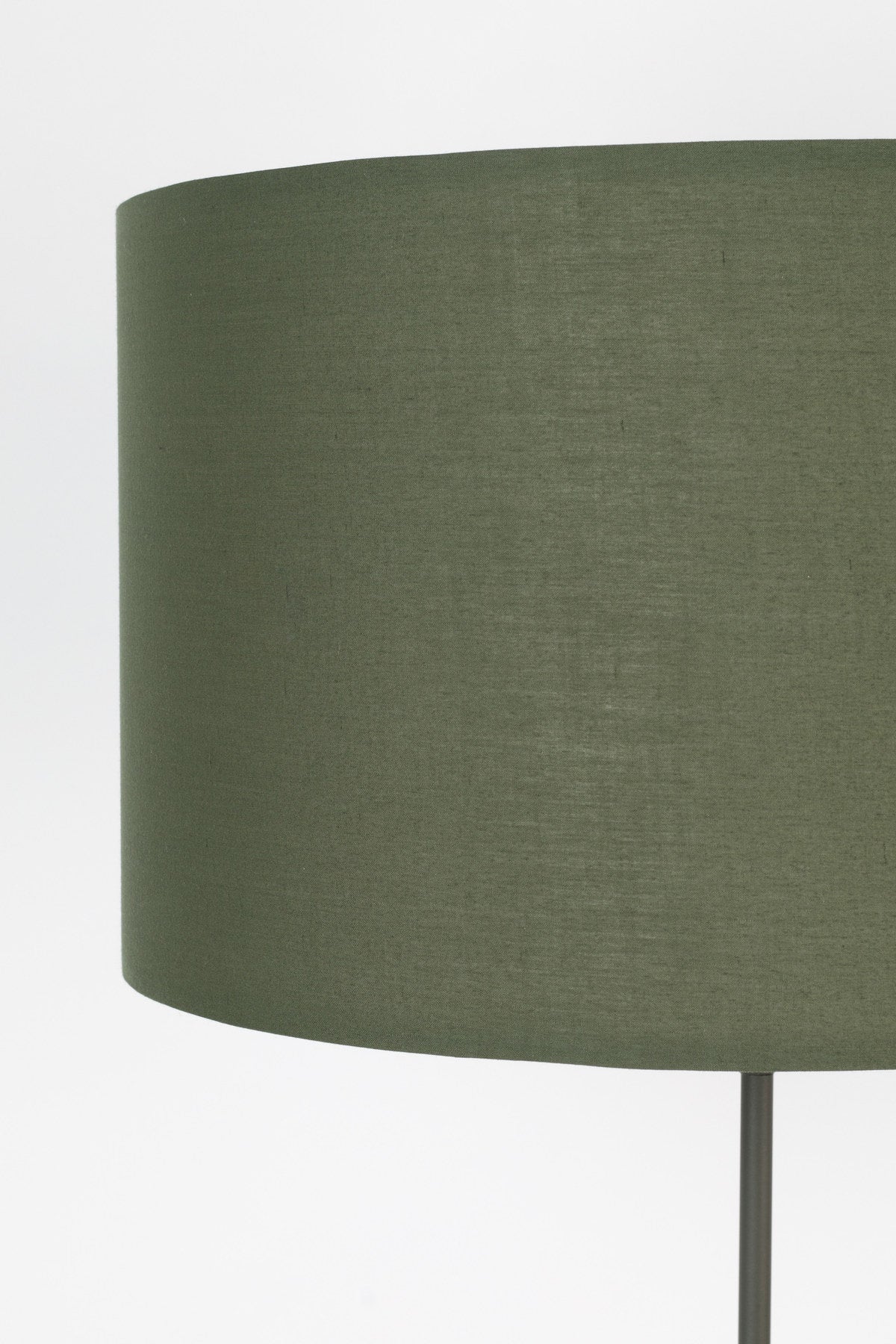Stehleuchte Lesley in Grün präsentiert im Onlineshop von KAQTU Design AG. Stehleuchte ist von Zuiver