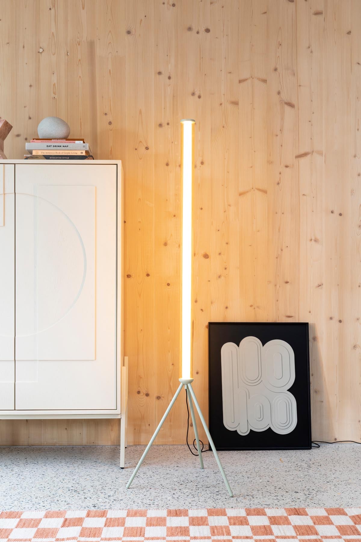 Stehleuchte Scotty in beige präsentiert im Onlineshop von KAQTU Design AG. Stehleuchte ist von Zuiver