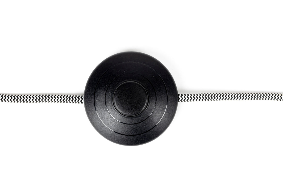 Buckle Head Stehlampe in beige präsentiert im Onlineshop von KAQTU Design AG. Stehleuchte ist von Zuiver