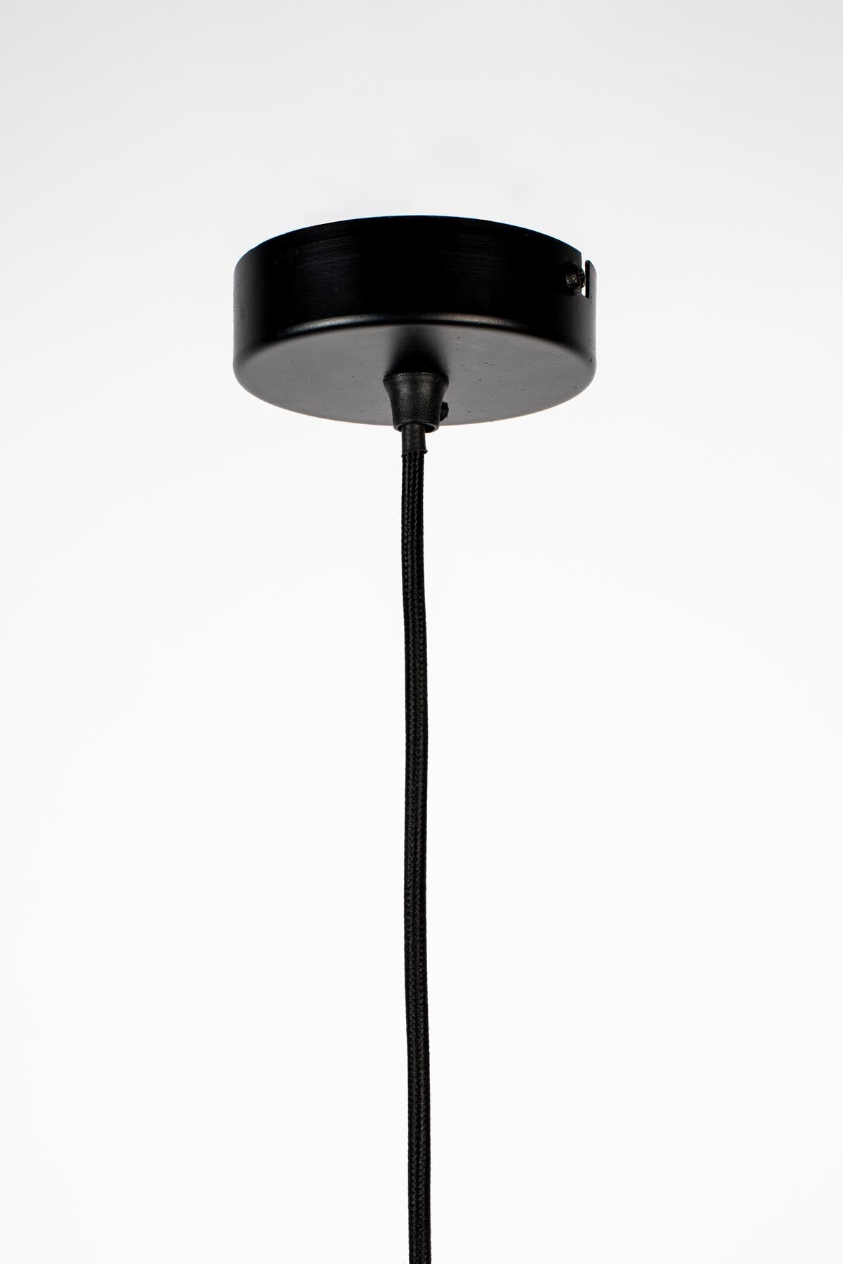Pendellampe Orion in Weiss präsentiert im Onlineshop von KAQTU Design AG. Pendelleuchte ist von Zuiver