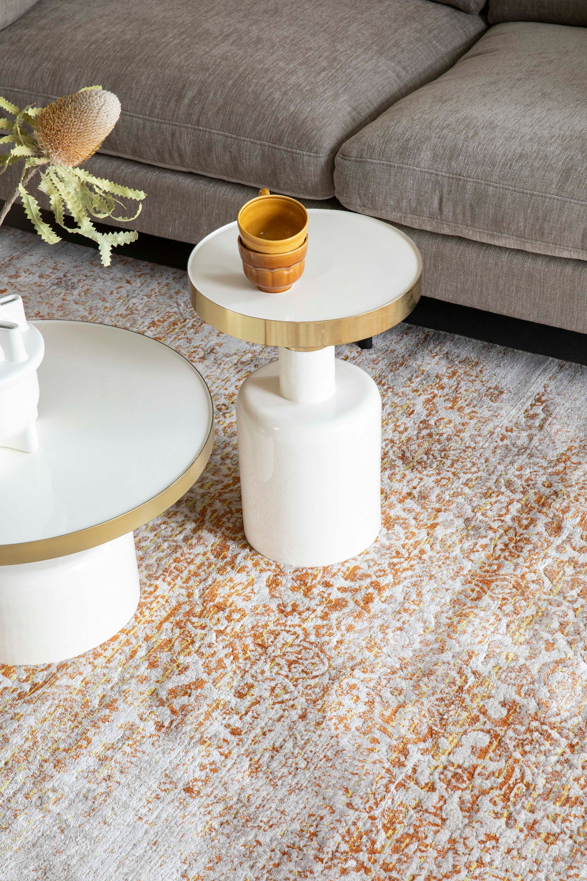 Teppich Magic in Sunrise präsentiert im Onlineshop von KAQTU Design AG. Teppich ist von Zuiver