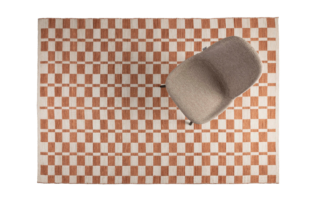 Teppich Checker in beige präsentiert im Onlineshop von KAQTU Design AG. Teppich ist von Zuiver