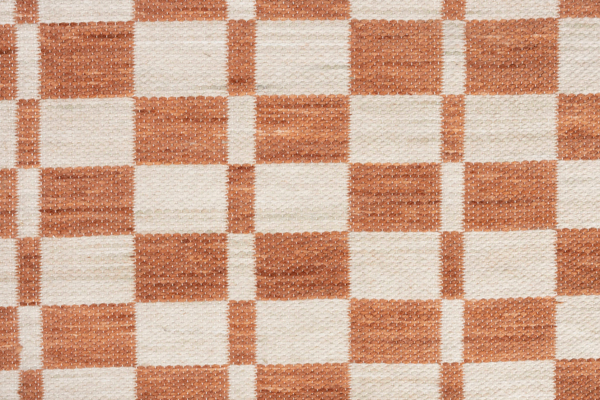 Teppich Checker in beige präsentiert im Onlineshop von KAQTU Design AG. Teppich ist von Zuiver
