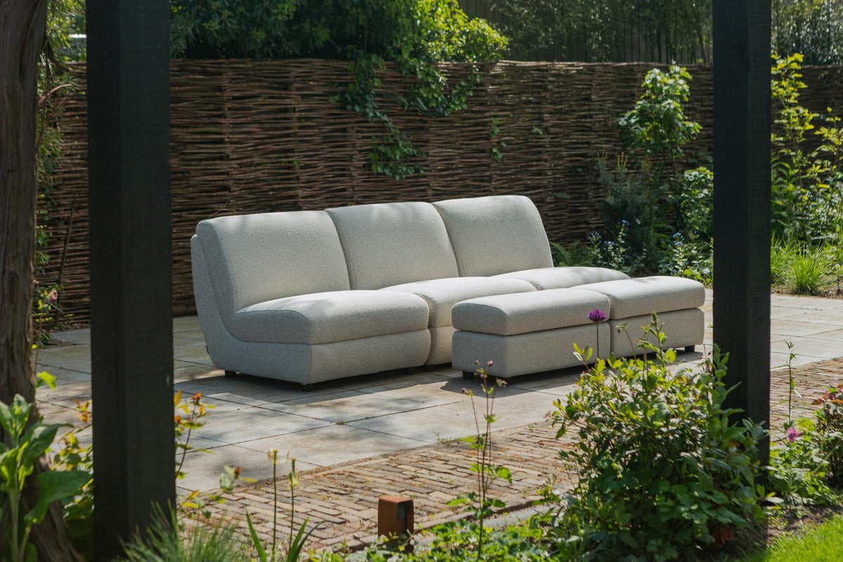 Mississippi Outdoor Loungesessel in beige präsentiert im Onlineshop von KAQTU Design AG. Outdoor-Sessel ist von Zuiver