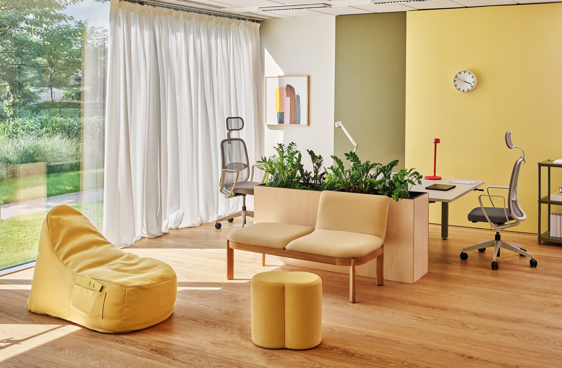 Astro ASR01 - Bürostuhl in  präsentiert im Onlineshop von KAQTU Design AG. Bürostuhl ist von Mdd