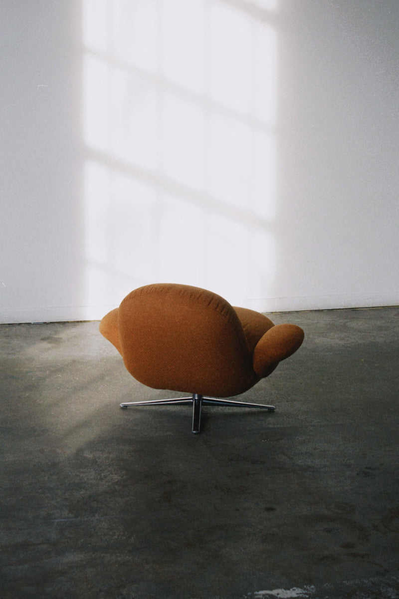 Baoza BAO01 - Sessel in Rust 407 präsentiert im Onlineshop von KAQTU Design AG. Drehsessel ist von Tamo