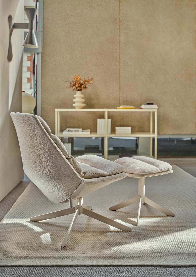 Fat Frank F06 - Fußhocker in Orange präsentiert im Onlineshop von KAQTU Design AG. Hocker ist von Mdd