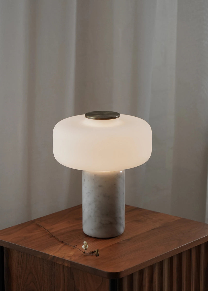Fonte FNT01 - Lampe in Braun präsentiert im Onlineshop von KAQTU Design AG. Tischleuchte ist von Tamo