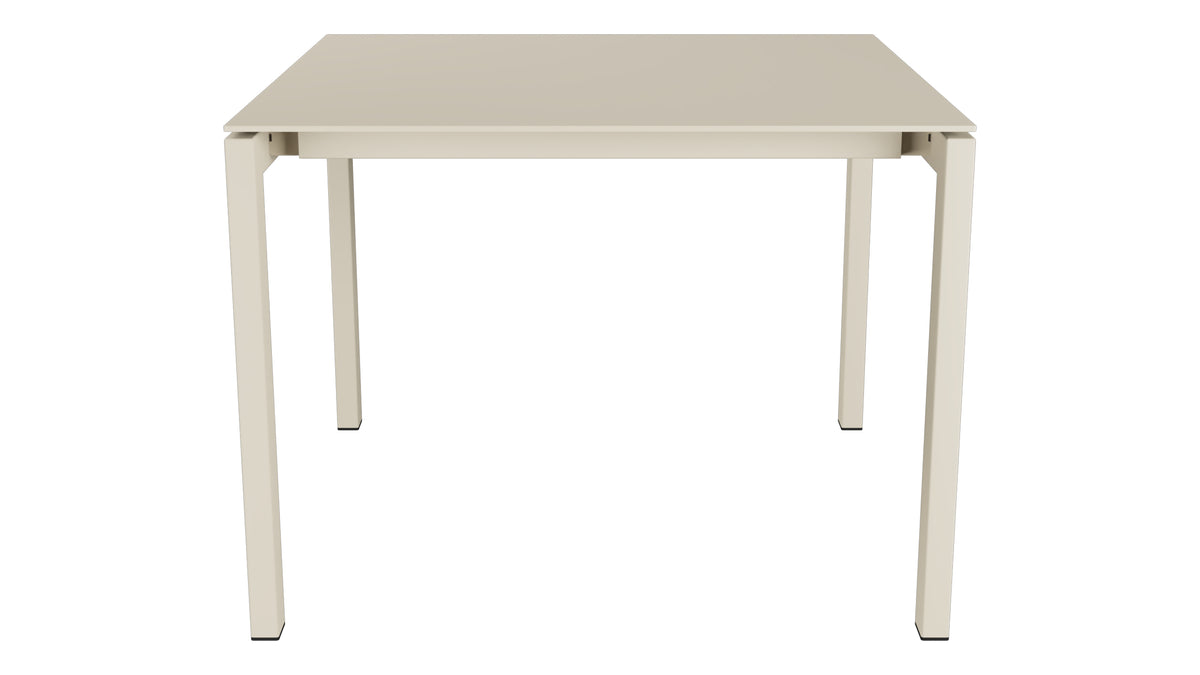 Luzern Glasfaser-Gartentisch 100x100 in Pastellsand präsentiert im Onlineshop von KAQTU Design AG. Gartentisch ist von Schaffner