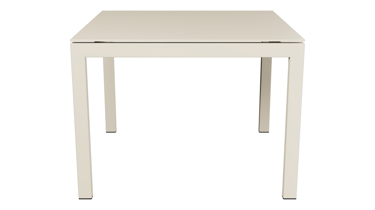 Luzern Glasfaser-Gartentisch 100x100 in Pastellsand präsentiert im Onlineshop von KAQTU Design AG. Gartentisch ist von Schaffner