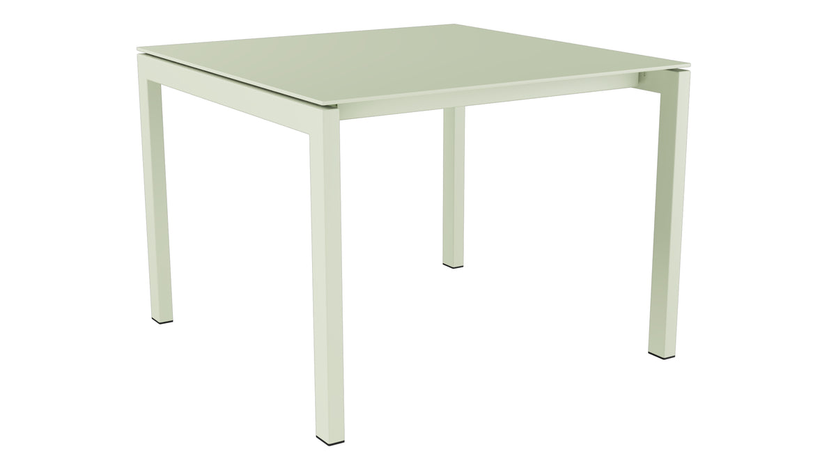 Luzern Glasfaser-Gartentisch 100x100 in Pastellgrün präsentiert im Onlineshop von KAQTU Design AG. Gartentisch ist von Schaffner