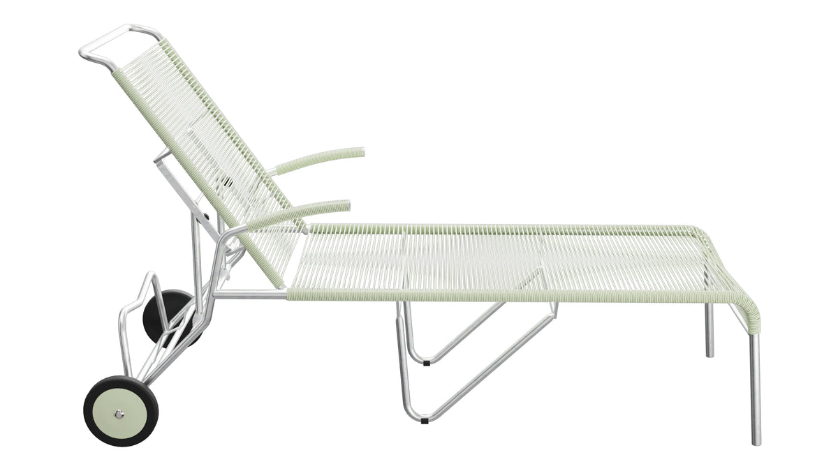 Säntis Spaghetti-Rollenliege in Pastellgrün präsentiert im Onlineshop von KAQTU Design AG. Liegestuhl ist von Schaffner