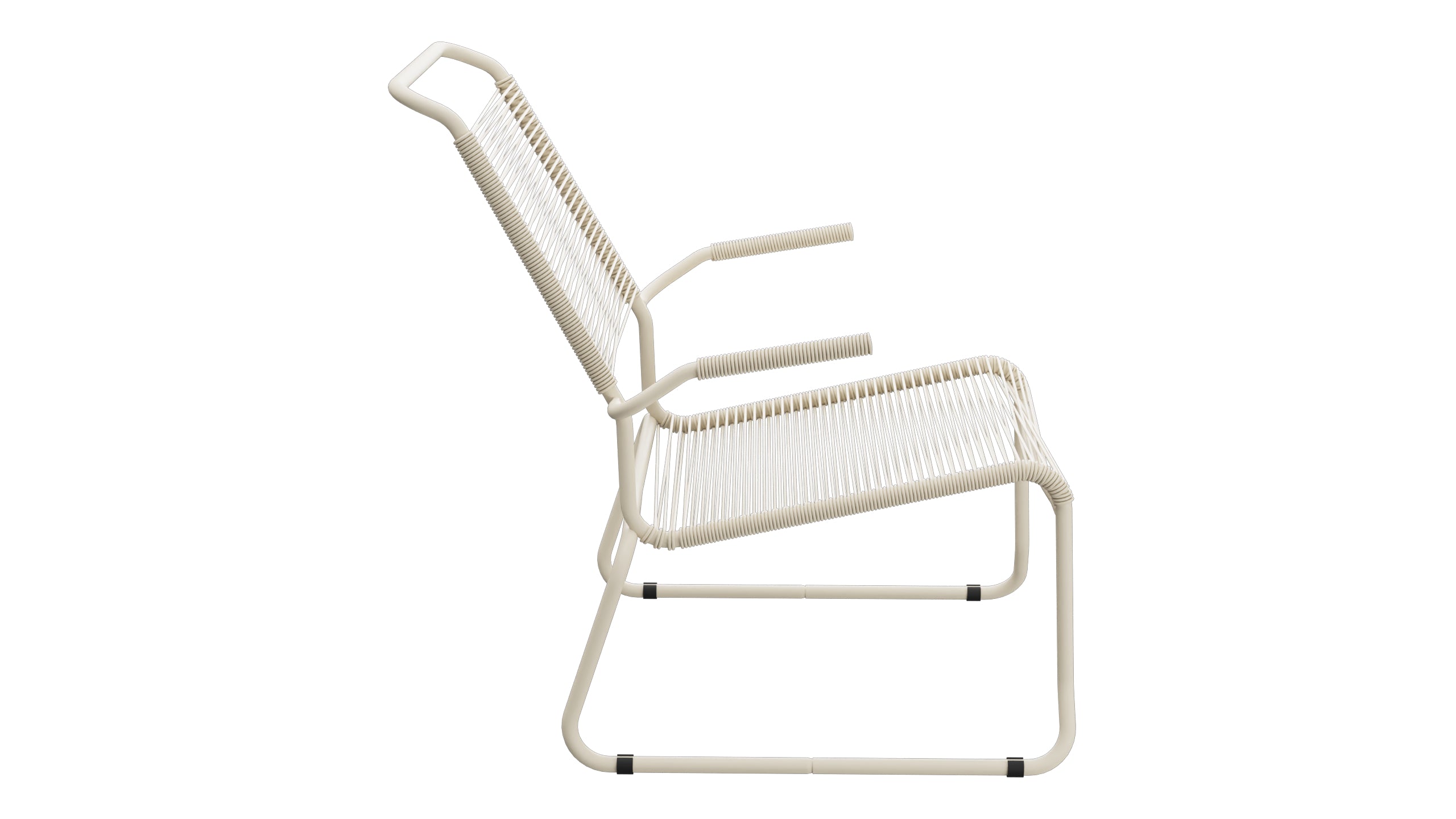 Säntis Spaghetti-Lounger mit Armlehne Hochlehner Kufen in Pastellsand präsentiert im Onlineshop von KAQTU Design AG. Outdoor-Sessel mit Armlehnen ist von Schaffner