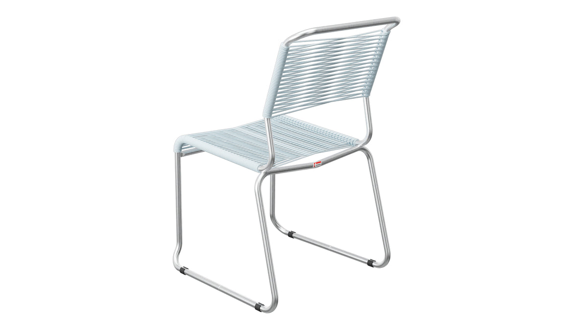 Spaghettistuhl Säntis mit Kufen in Pastellblau präsentiert im Onlineshop von KAQTU Design AG. Gartenstuhl ist von Schaffner