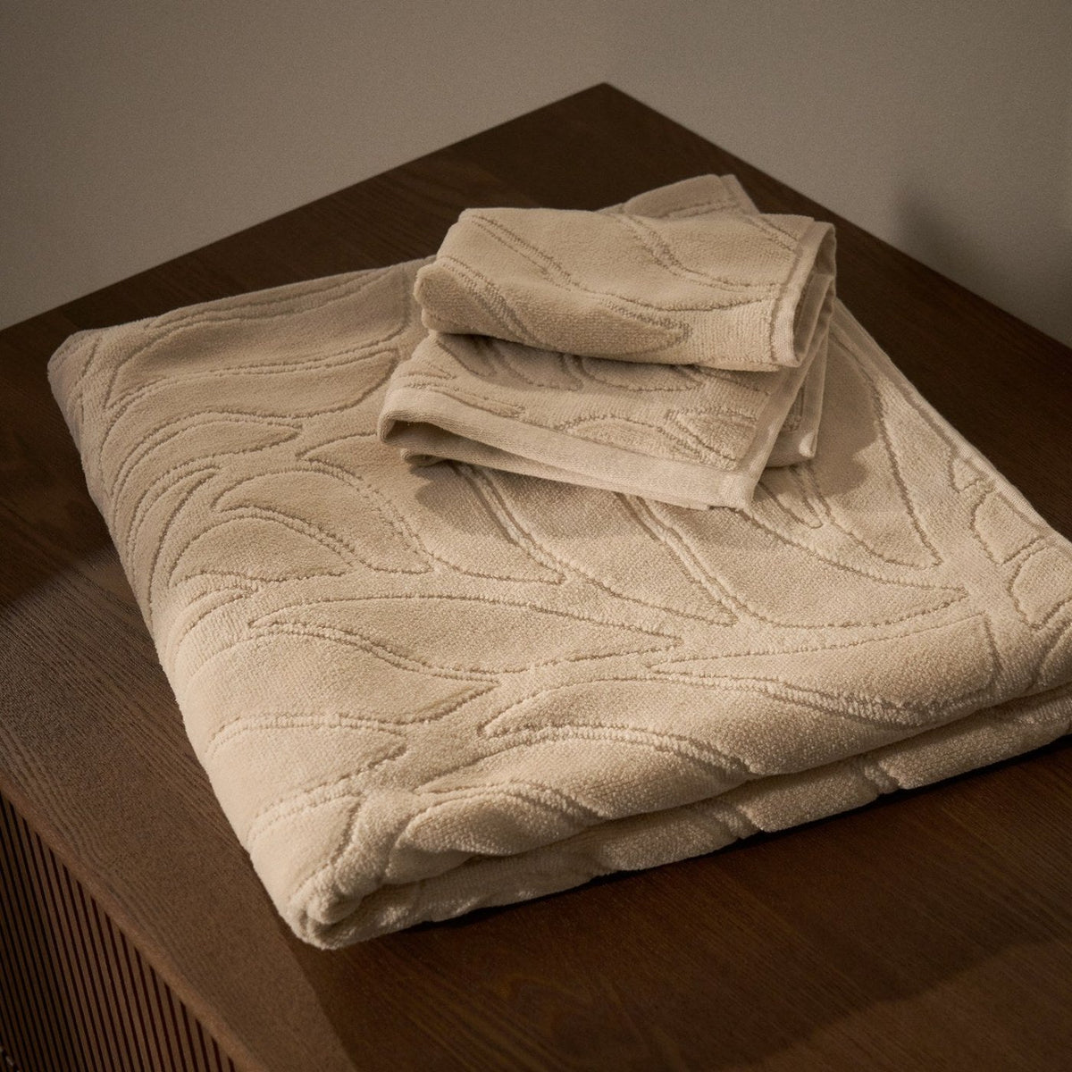 Lurevi von Kave Home: Jacquard mit Samtfinish