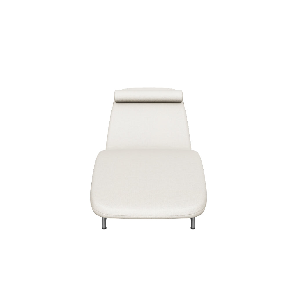 Divan Osla aus beigefarbener Chenille mit Beinen aus gebürstetem Edelstahl FSC 100% 175 cm in Beige präsentiert im Onlineshop von KAQTU Design AG. Tagesbett ist von Kave Home