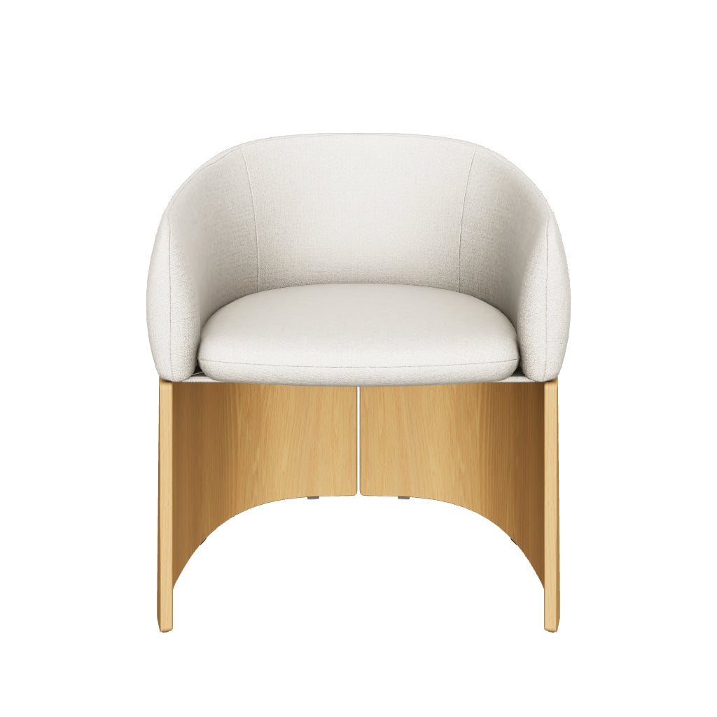Stuhl Bosca mit beiger Chenille und Eichenfurnier FSC 100% in Beige präsentiert im Onlineshop von KAQTU Design AG. Stuhl mit Armlehne ist von Kave Home