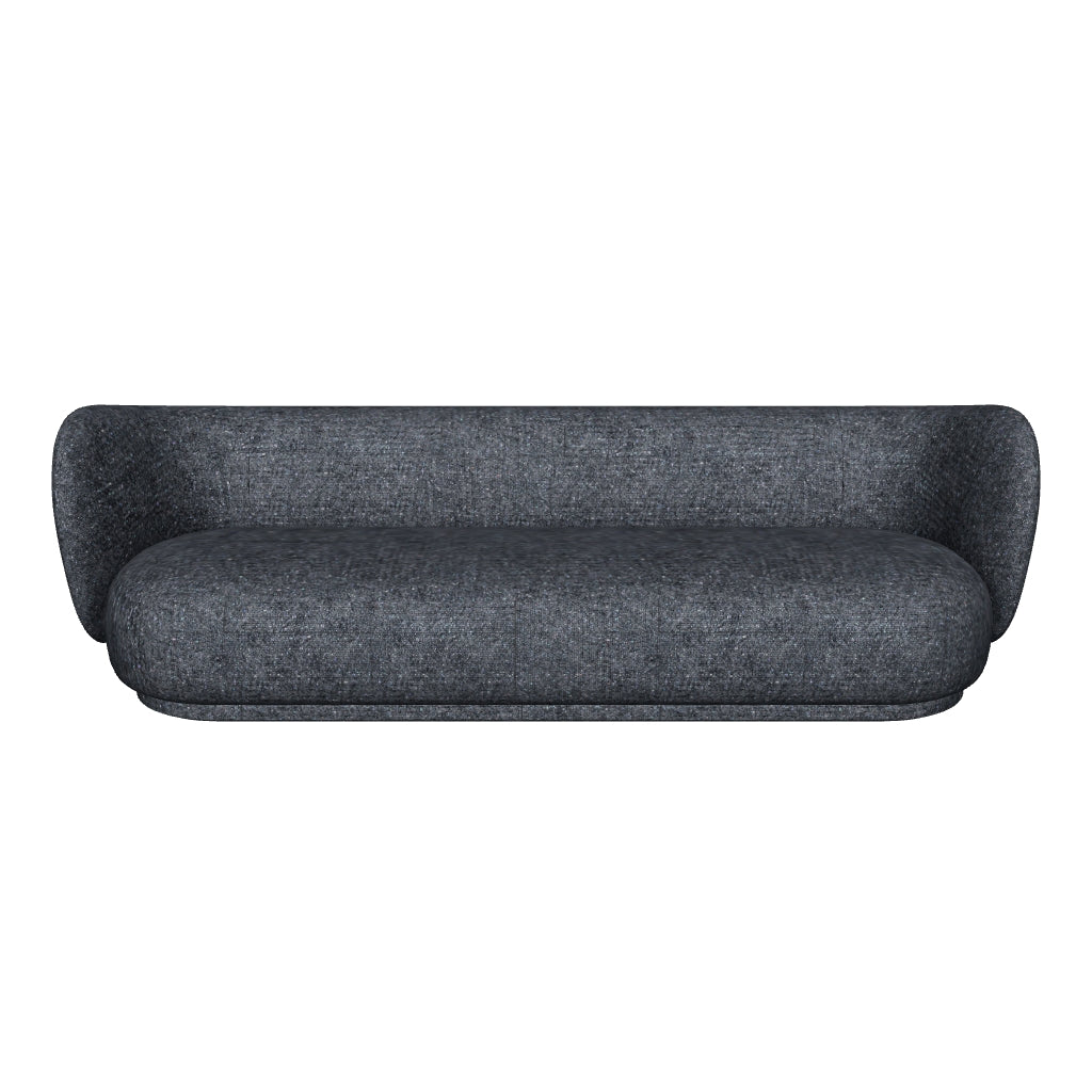 Das Rico 4er Sofa von Ferm Living vereint sanfte Kurven und elegantes Volumen mit zeitlosem Bouclé für stilvollen Komfort.