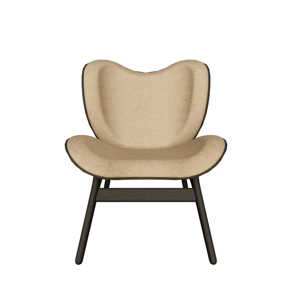 Eleganter A Conversation Piece Low Sessel von Umage in stilvollem Sugar Brown, ideal für gemütliche Stunden und stilvolle Einrichtung.