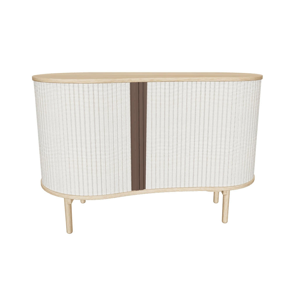Elegante Audacious Kommode von Umage in dezenten Weißtönen, ideal für ein modernes Wohnambiente und geschmackvolle Akzente.