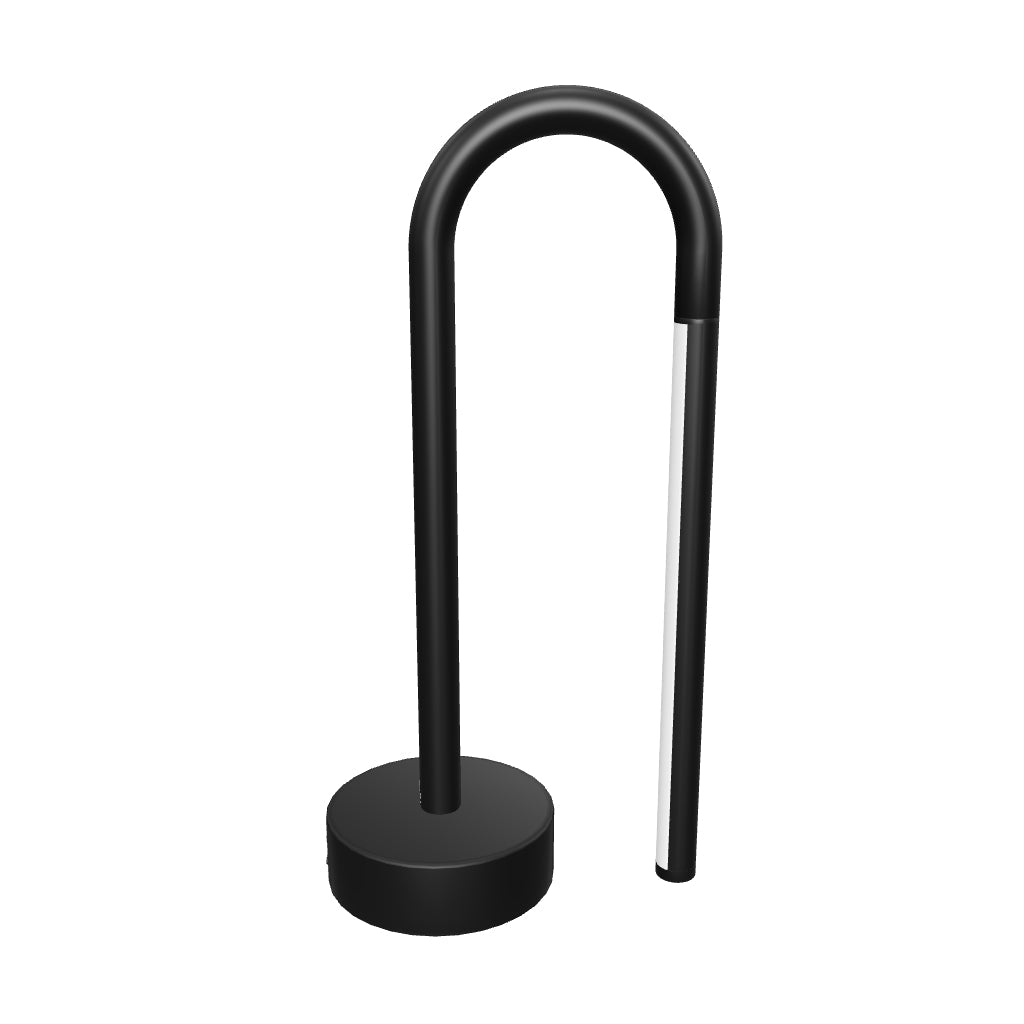 Tragbare Tischlampe Bow aus schwarzem Aluminium in Schwarz präsentiert im Onlineshop von KAQTU Design AG. Tischleuchte ist von Kave Home