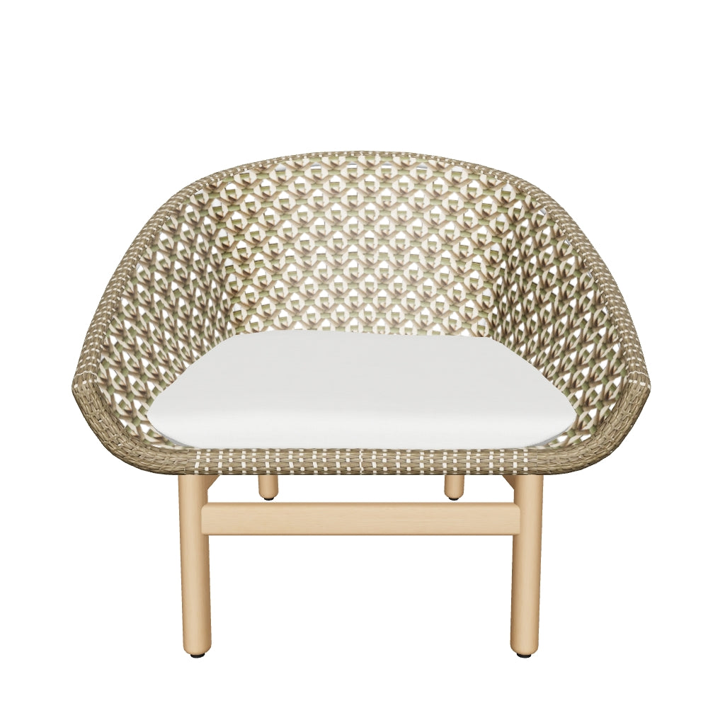 Sessel Olbia aus nachhaltigem Teakholz und wetterfestem synthetischem Rattan, perfekt für komfortable Outdoor-Momente.