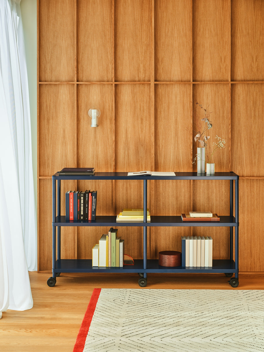 Stilt SIR3 - Regal in Blau präsentiert im Onlineshop von KAQTU Design AG. Standregal ist von Mdd