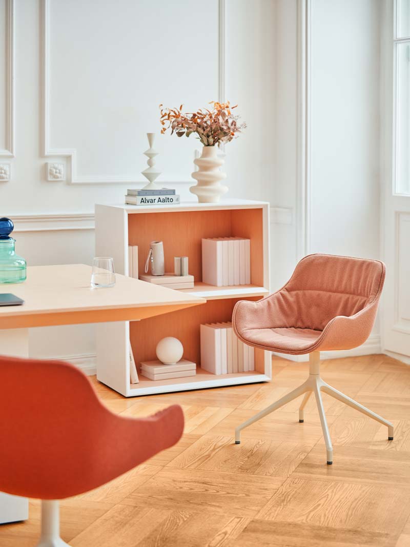 Gravity GAV16 - Regal in Graphit präsentiert im Onlineshop von KAQTU Design AG. Standregal ist von Mdd