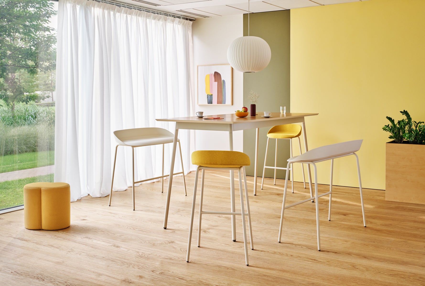 Unit UN140H - Hochtisch in FENIX Schwarz Matt präsentiert im Onlineshop von KAQTU Design AG. Hochtisch ist von Mdd
