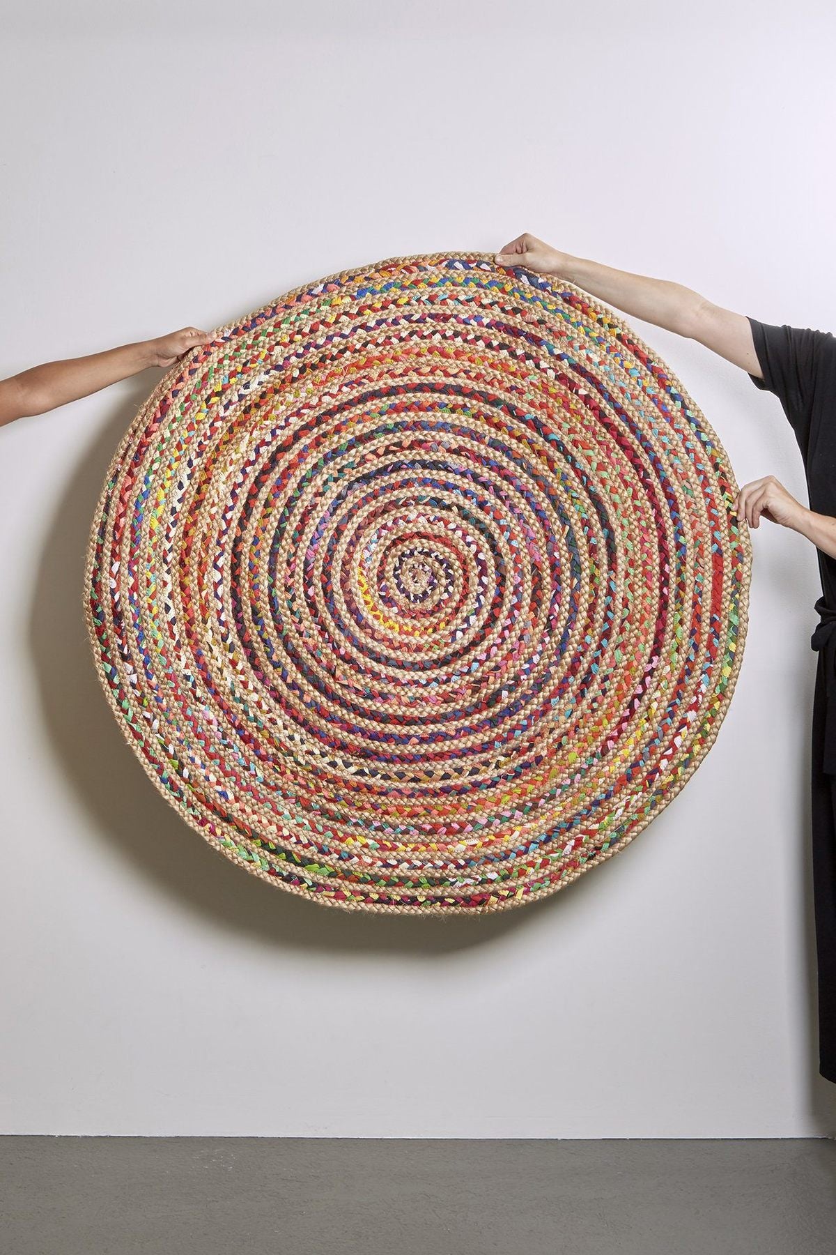 Teppich Balade in Multicolor präsentiert im Onlineshop von KAQTU Design AG. Teppich ist von ZigZagZurich
